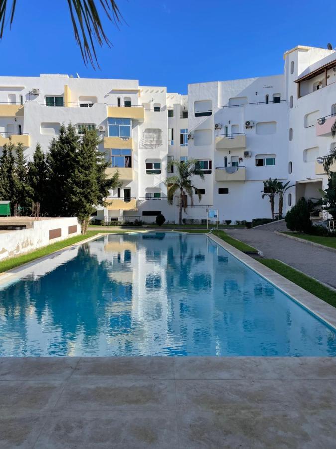 Joli Appartement Balneaire Avec Piscine Tangier Bagian luar foto